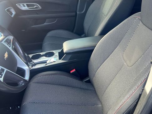 Used 2016 Chevrolet Equinox LT w/ Convenience Package image 2