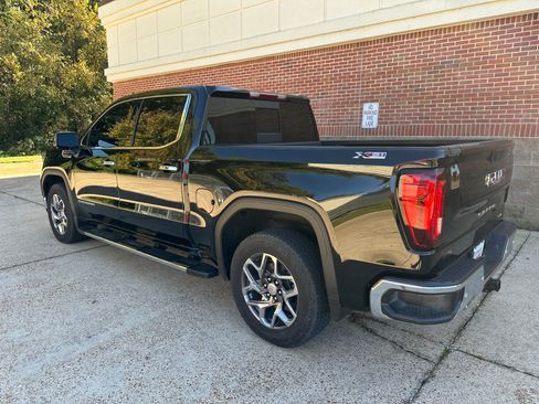 Used 2025 GMC Sierra 1500 SLT w/ SLT Premium Plus Package image 8