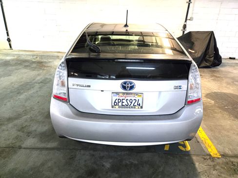 Used 2010 Toyota Prius Five image 4