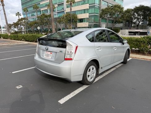 Used 2010 Toyota Prius Three image 6