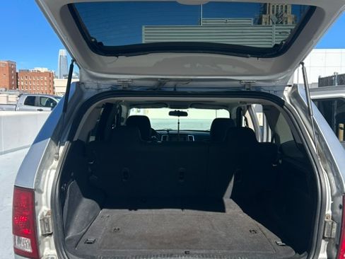 Used 2009 Jeep Grand Cherokee Laredo AWD/4WD image 11