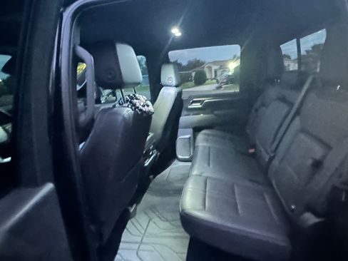 Used 2024 Chevrolet Silverado 2500 High Country w/ High Country Premium Package AWD/4WD image 9