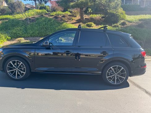 Used 2021 Audi Q7 3.0T Prestige w/ Prestige Package image 2