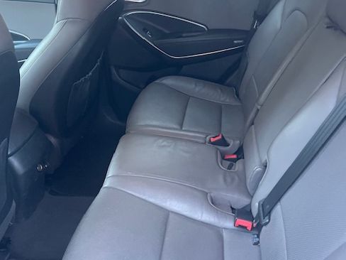 Used 2017 Hyundai Santa Fe Sport image 6