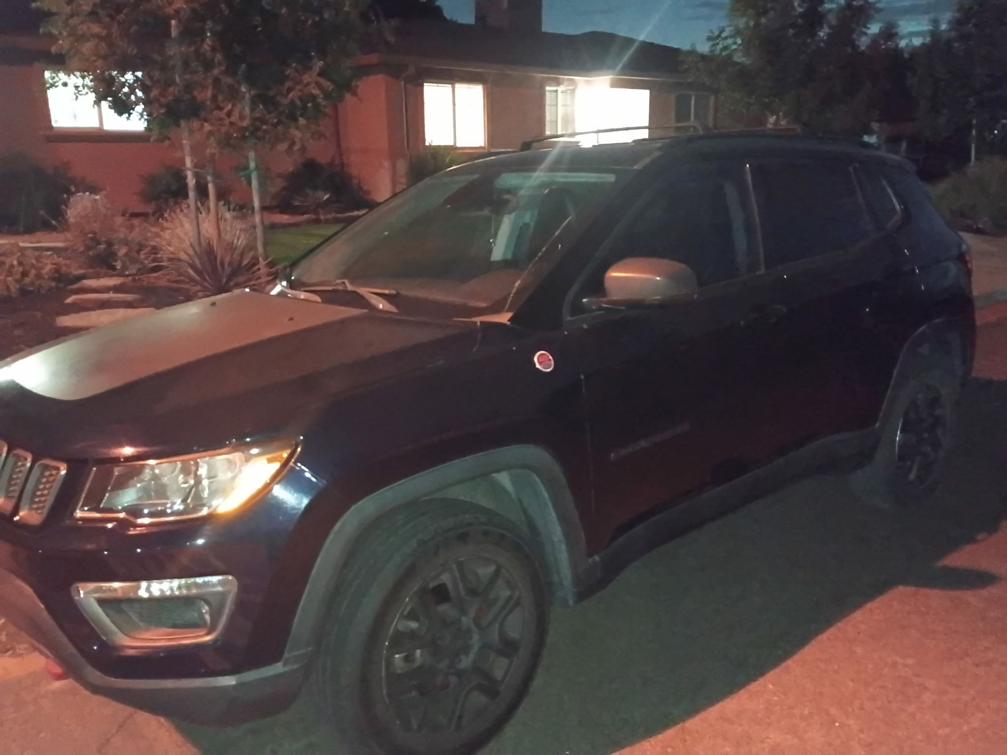 Used 2017 Jeep Compass Trailhawk w/ Popular Equipment Group AWD/4WD image 2