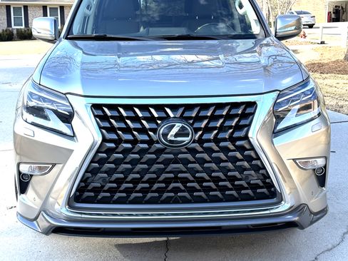 Used 2020 Lexus GX 460 Premium image 5