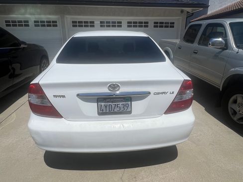 Used 2002 Toyota Camry LE w/ Pkg 1 FWD image 6