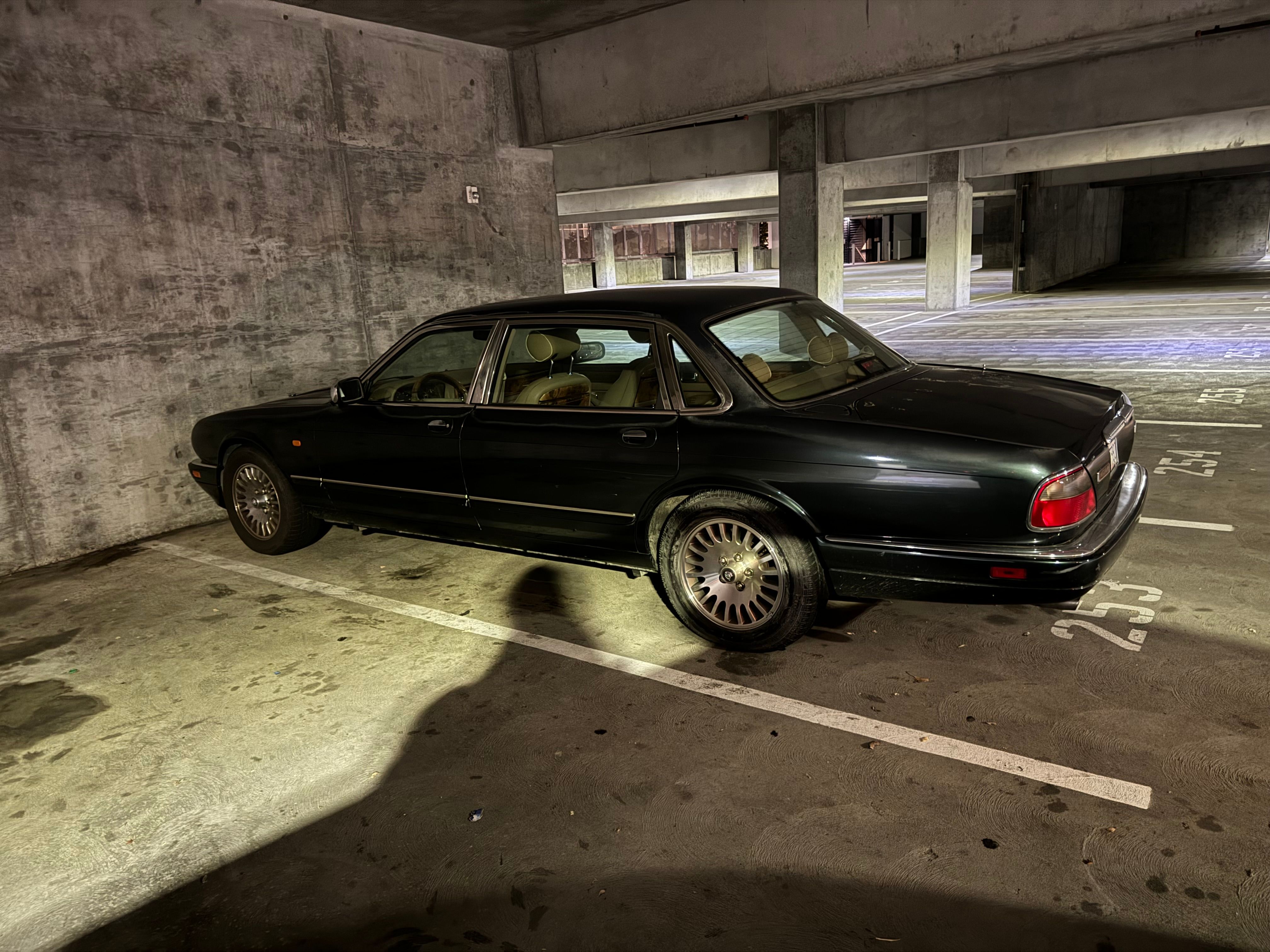 Used 1996 Jaguar XJ Vanden Plas RWD image 1