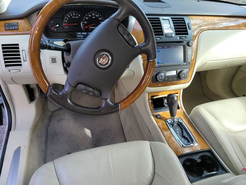 Used 2010 Cadillac DTS Platinum image 2