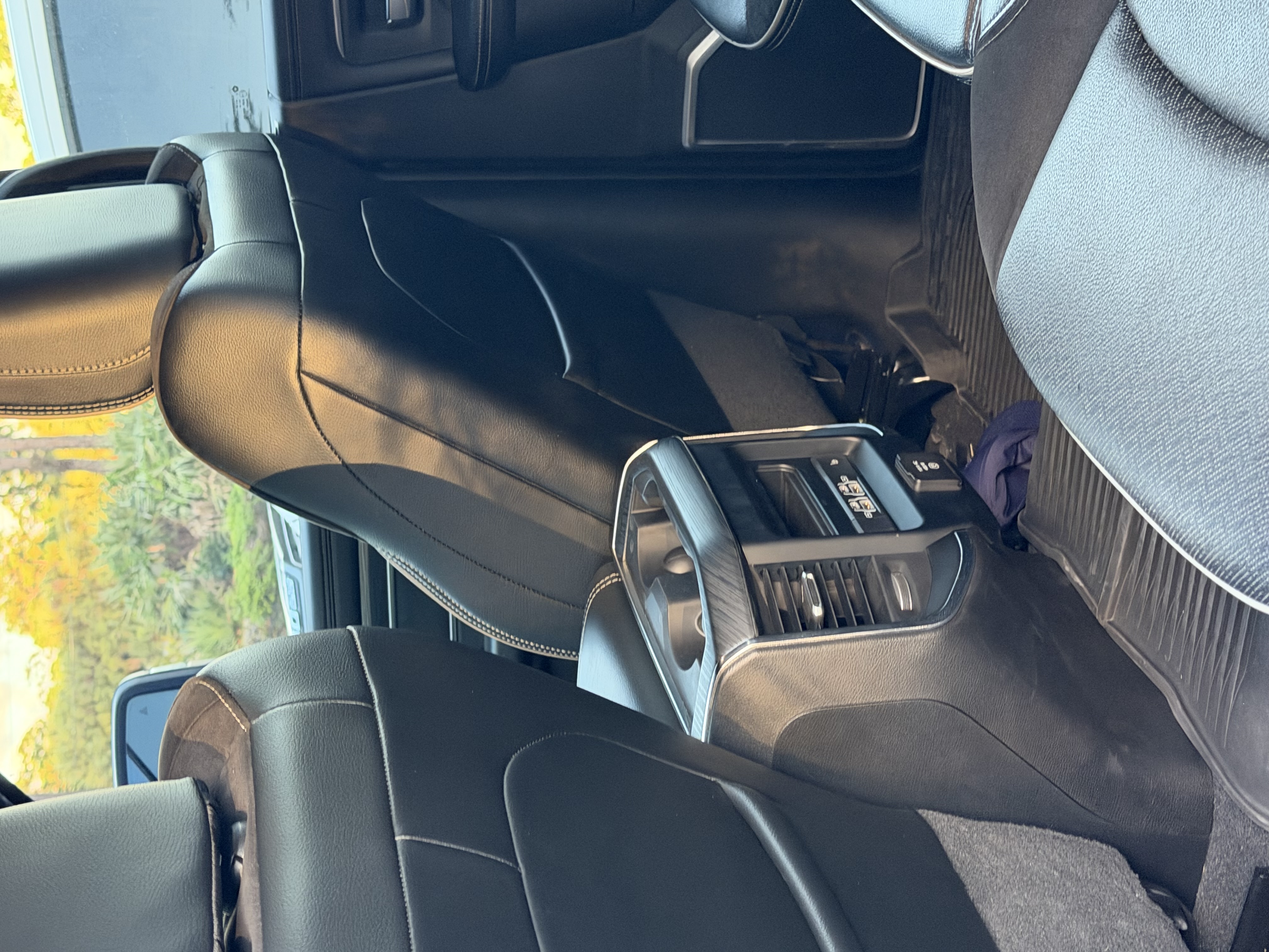 Used 2024 RAM 2500 Laramie w/ Night Edition AWD/4WD image 11