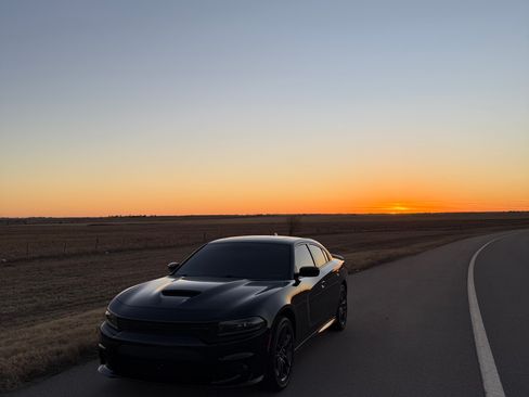 Used 2023 Dodge Charger GT w/ Plus Group image 1