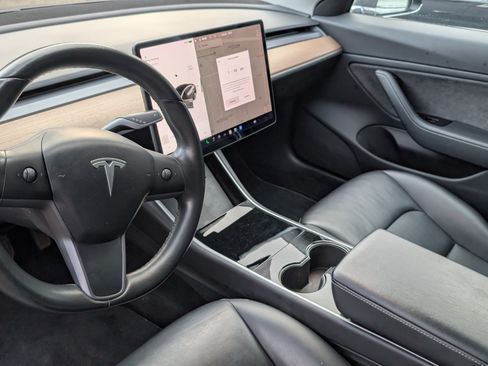 Used 2018 Tesla Model 3 Performance image 5