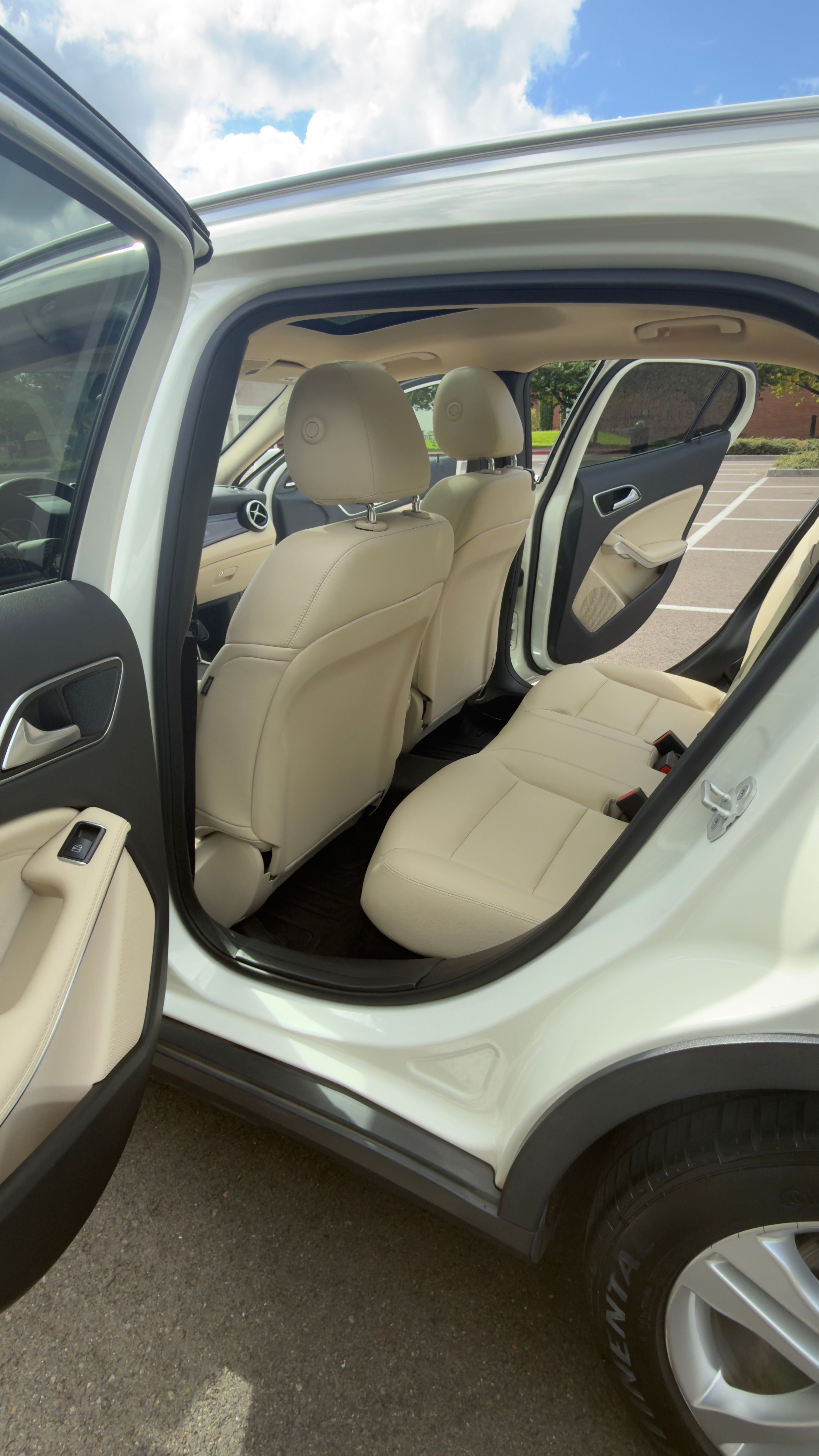 Used 2016 Mercedes-Benz GLA 250 4MATIC image 13