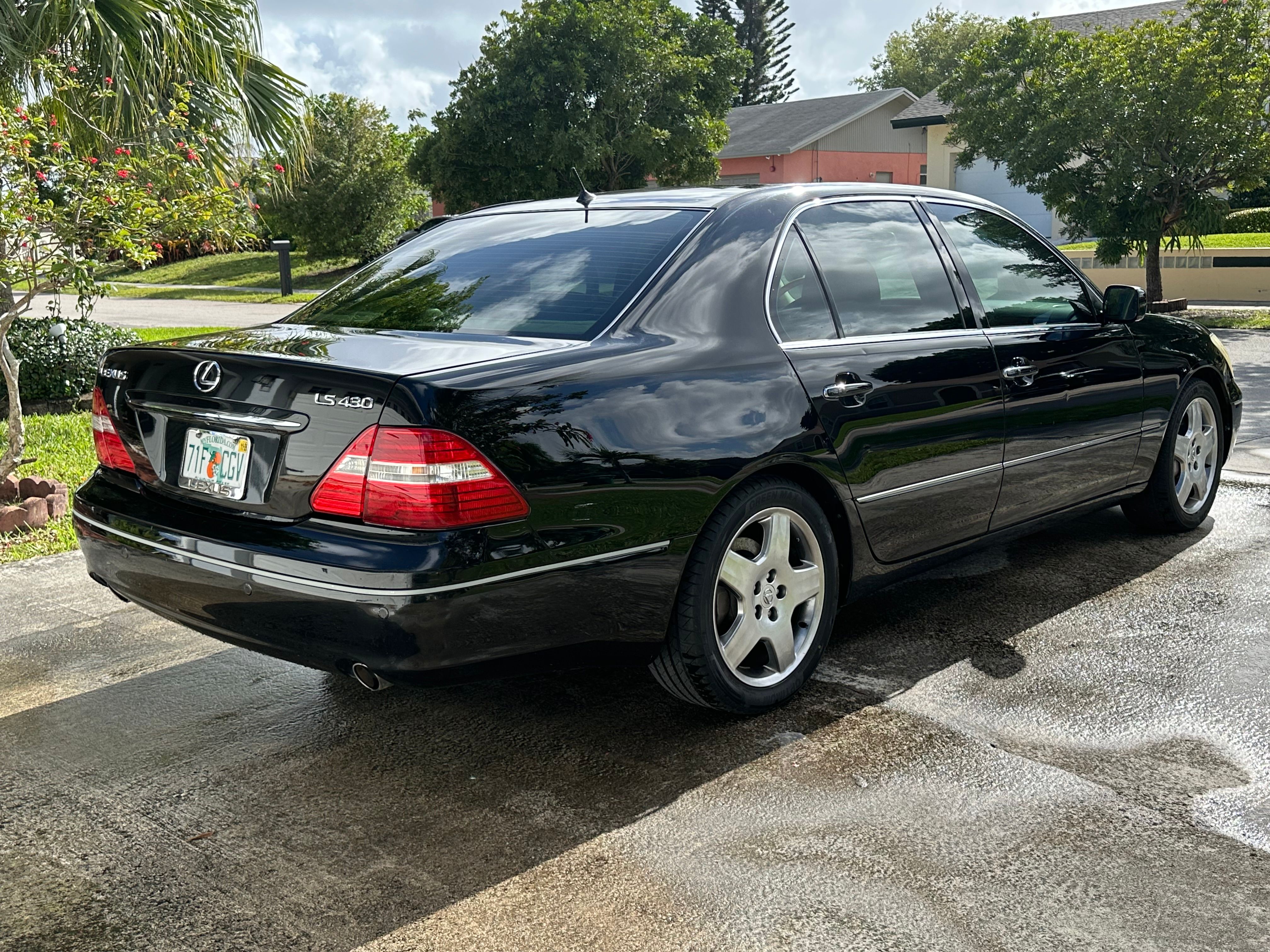 Used 2006 Lexus LS 430 w/ Modern Luxury Pkg RWD image 5