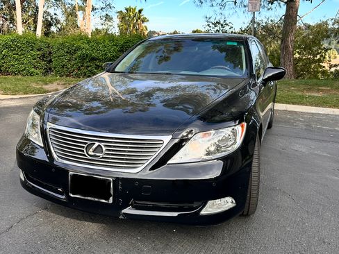 Used 2009 Lexus LS 460 image 1