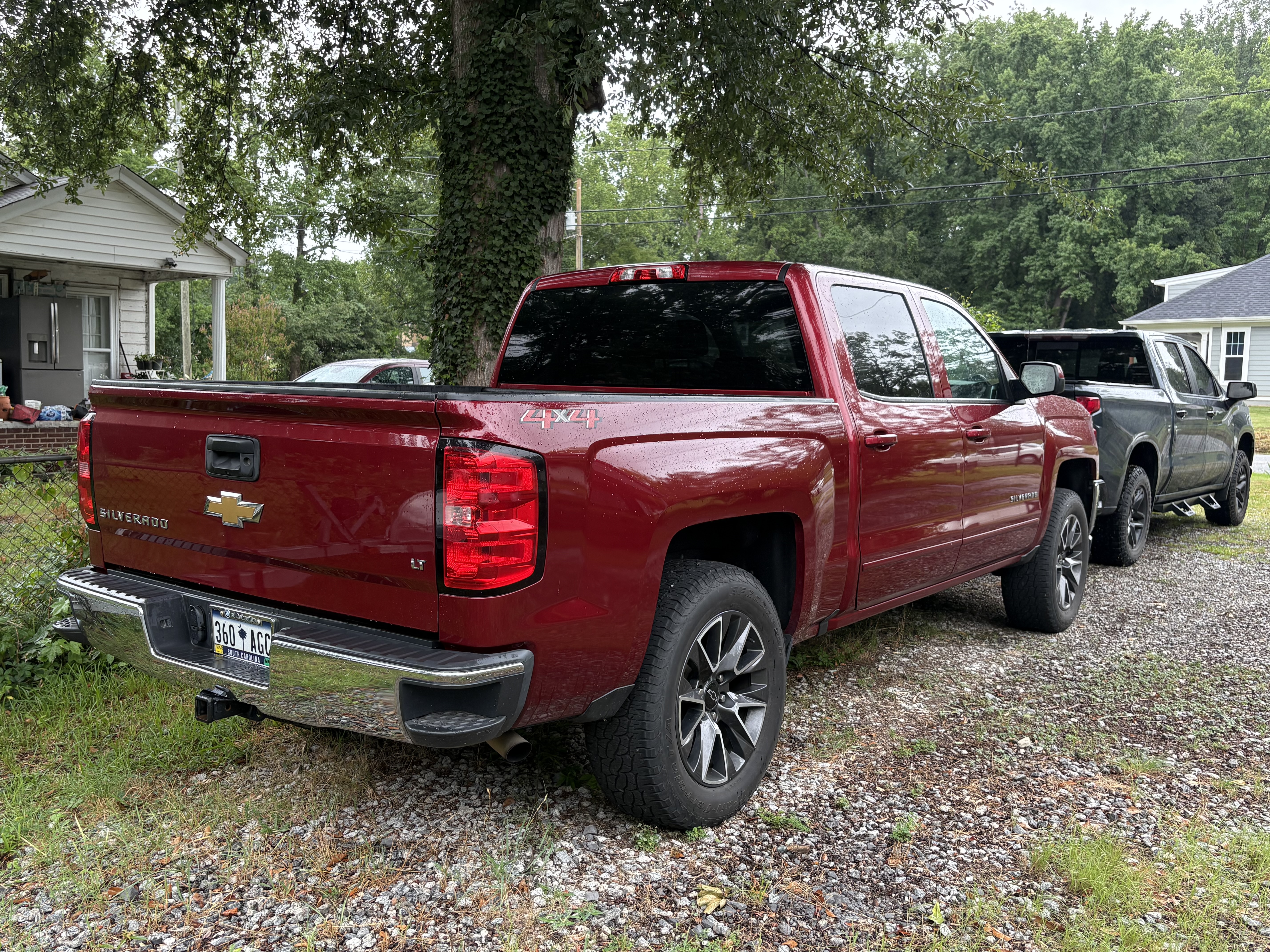 Used 2018 Chevrolet Silverado 1500 LT w/ All Star Edition AWD/4WD image 5