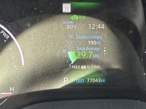 Used 2021 Toyota Sienna XLE image 12