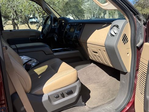 Used 2012 Ford F350 Lariat w/ Lariat Interior Pkg image 12