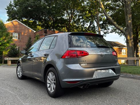 Used 2017 Volkswagen Golf Wolfsburg Edition FWD image 9