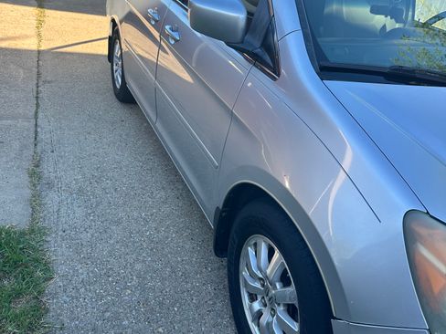 Used 2010 Honda Odyssey EX image 1