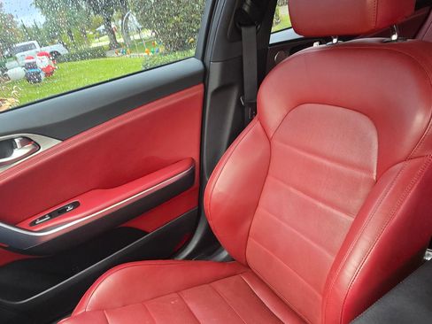 Used 2018 Kia Stinger GT2 image 16