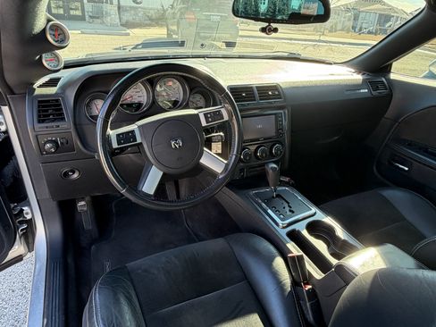 Used 2008 Dodge Challenger SRT8 image 9