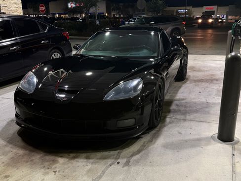 Used 2006 Chevrolet Corvette Z06 w/ Preferred Equipment Group image 1