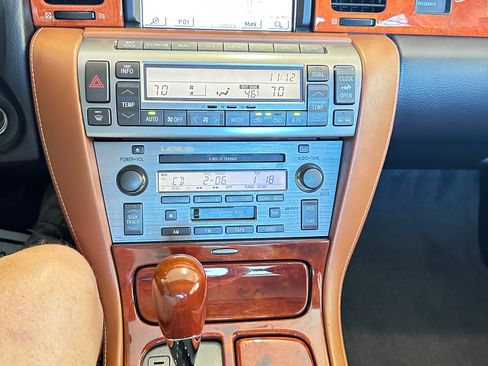 Used 2003 Lexus SC 430 Convertible image 29