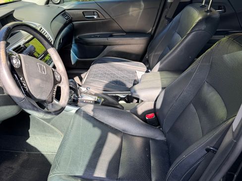 Used 2014 Honda Accord Touring image 13