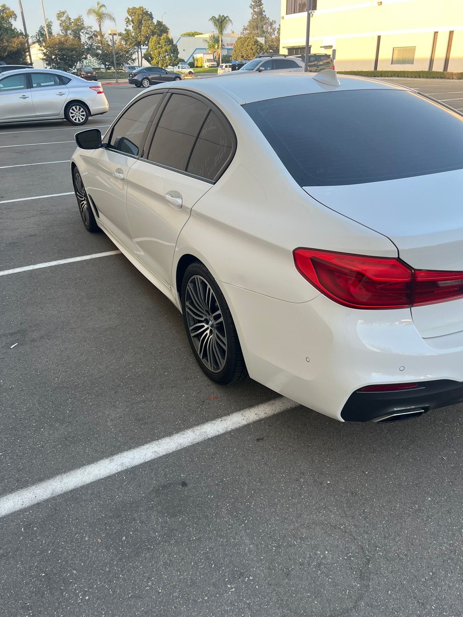 Used 2019 BMW 530i w/ M Sport Package RWD image 6