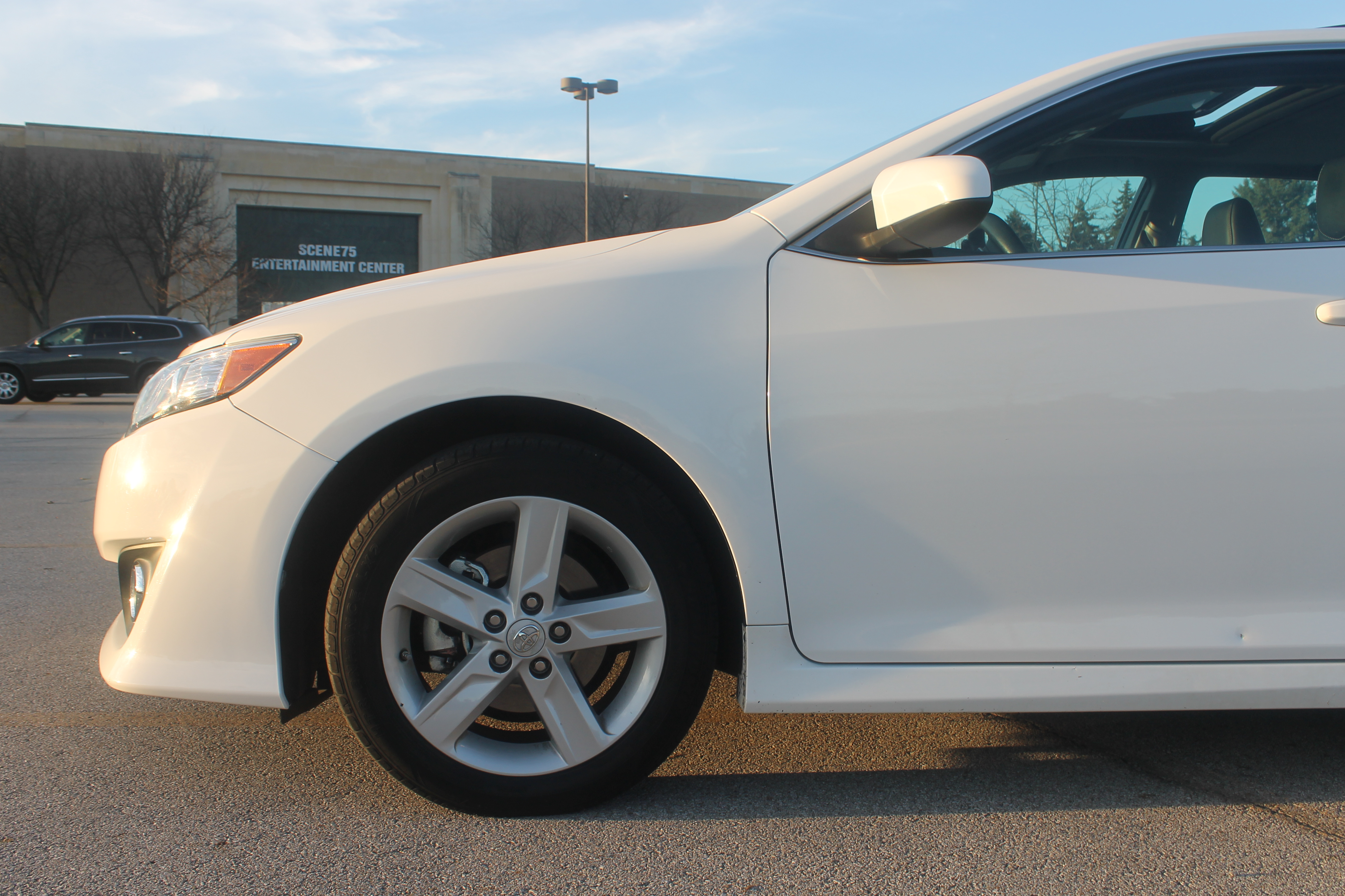 Used 2012 Toyota Camry SE FWD image 6