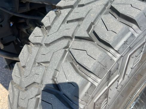 Used 2005 HUMMER H2 Luxury w/ Preferred Equipment Group image 15