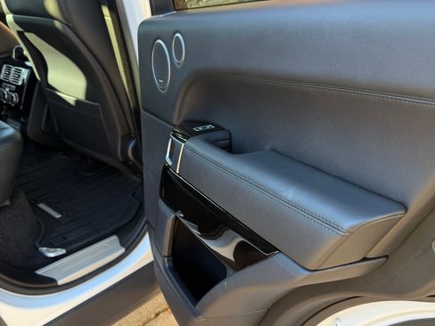 Used 2017 Land Rover Range Rover image 22