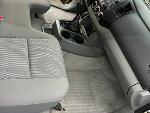 Used 2010 Toyota Tacoma 4x4 Regular Cab image 28
