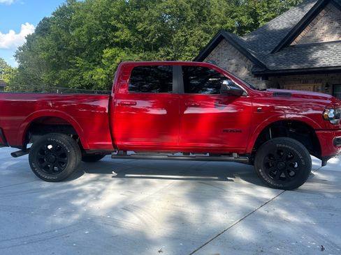 Used 2019 RAM 2500 Big Horn w/ Night Edition AWD/4WD image 4