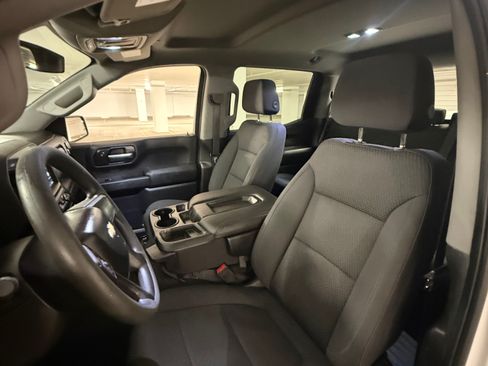 Used 2020 Chevrolet Silverado 1500 Custom w/ Custom Value Package RWD image 15