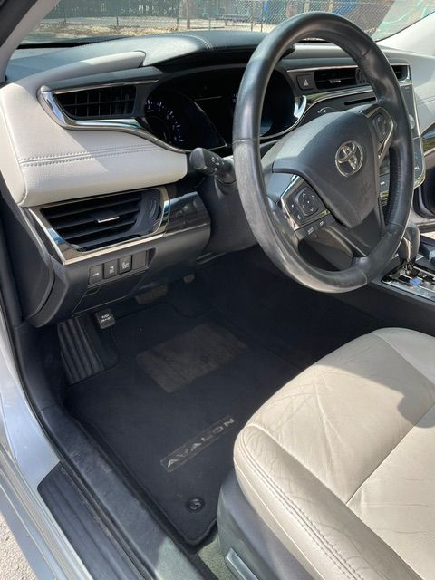 Used 2013 Toyota Avalon XLE Touring FWD image 10