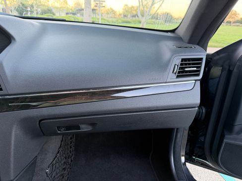 Used 2013 Mercedes-Benz E 550 E 550 Coupe 2D image 13