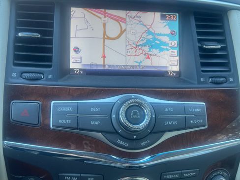 Used 2015 INFINITI QX80 4WD w/ Deluxe Technology Package image 6