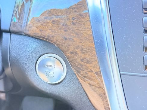 Used 2014 Mercedes-Benz GL 350 BlueTEC 4MATIC image 22
