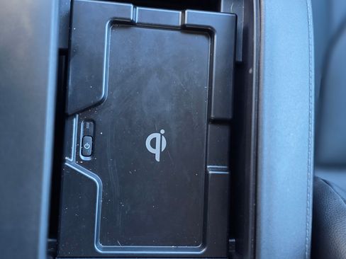 Used 2021 Toyota Highlander XLE image 13