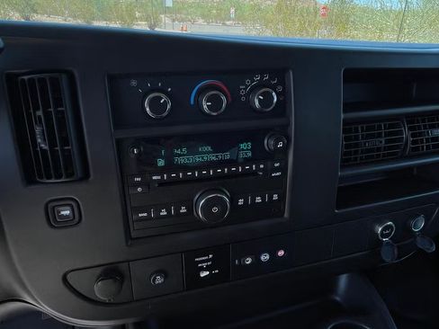 Used 2013 Chevrolet Express 2500 LS RWD image 12