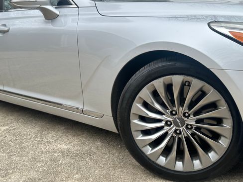 Used 2019 Genesis G90 3.3T Premium image 4
