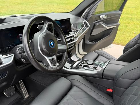 Used 2024 BMW X5 xDrive50e w/ M Sport Package AWD/4WD image 16