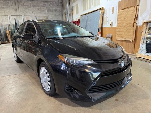 Used 2018 Toyota Corolla LE FWD image 4