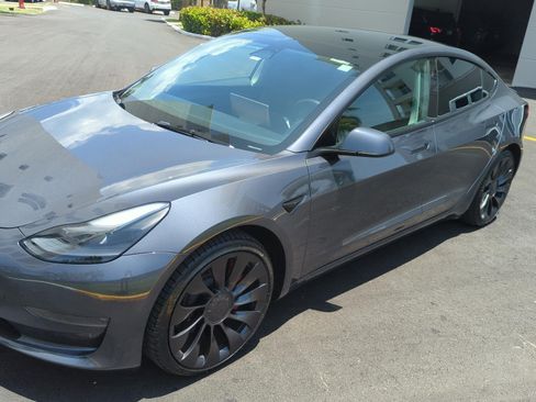 Used 2023 Tesla Model 3 Performance image 2