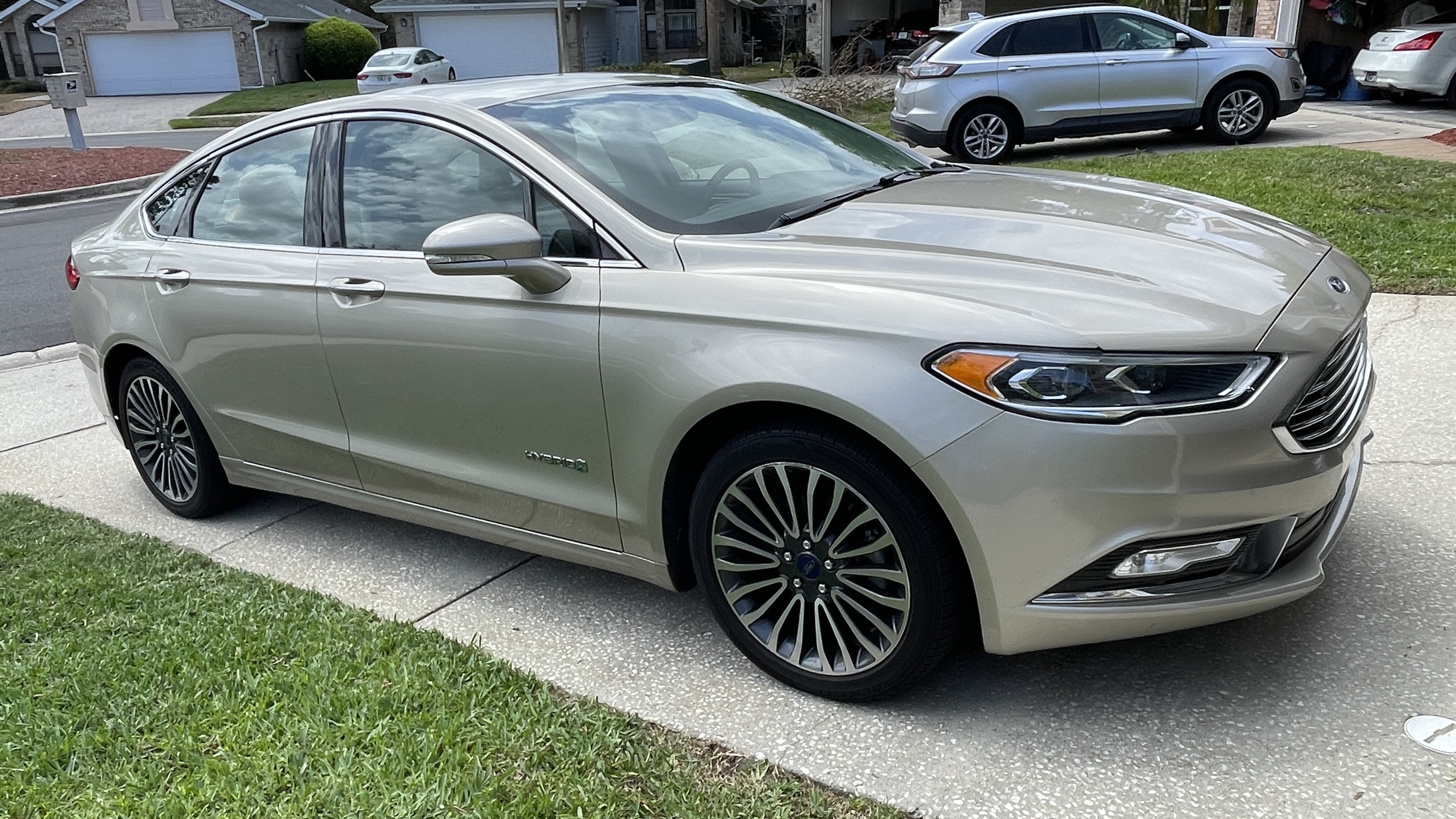 Used 2017 Ford Fusion Titanium FWD image 8