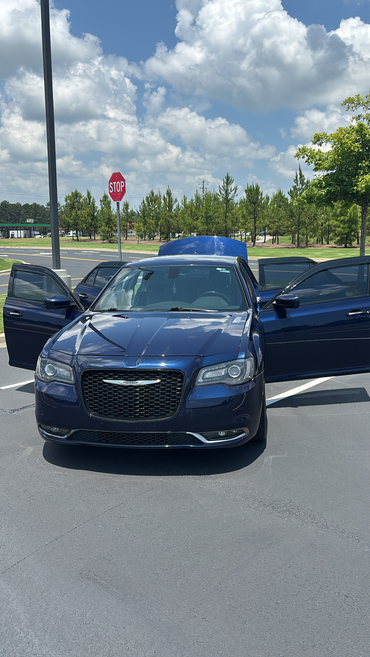 Used 2016 Chrysler 300 S RWD image 8