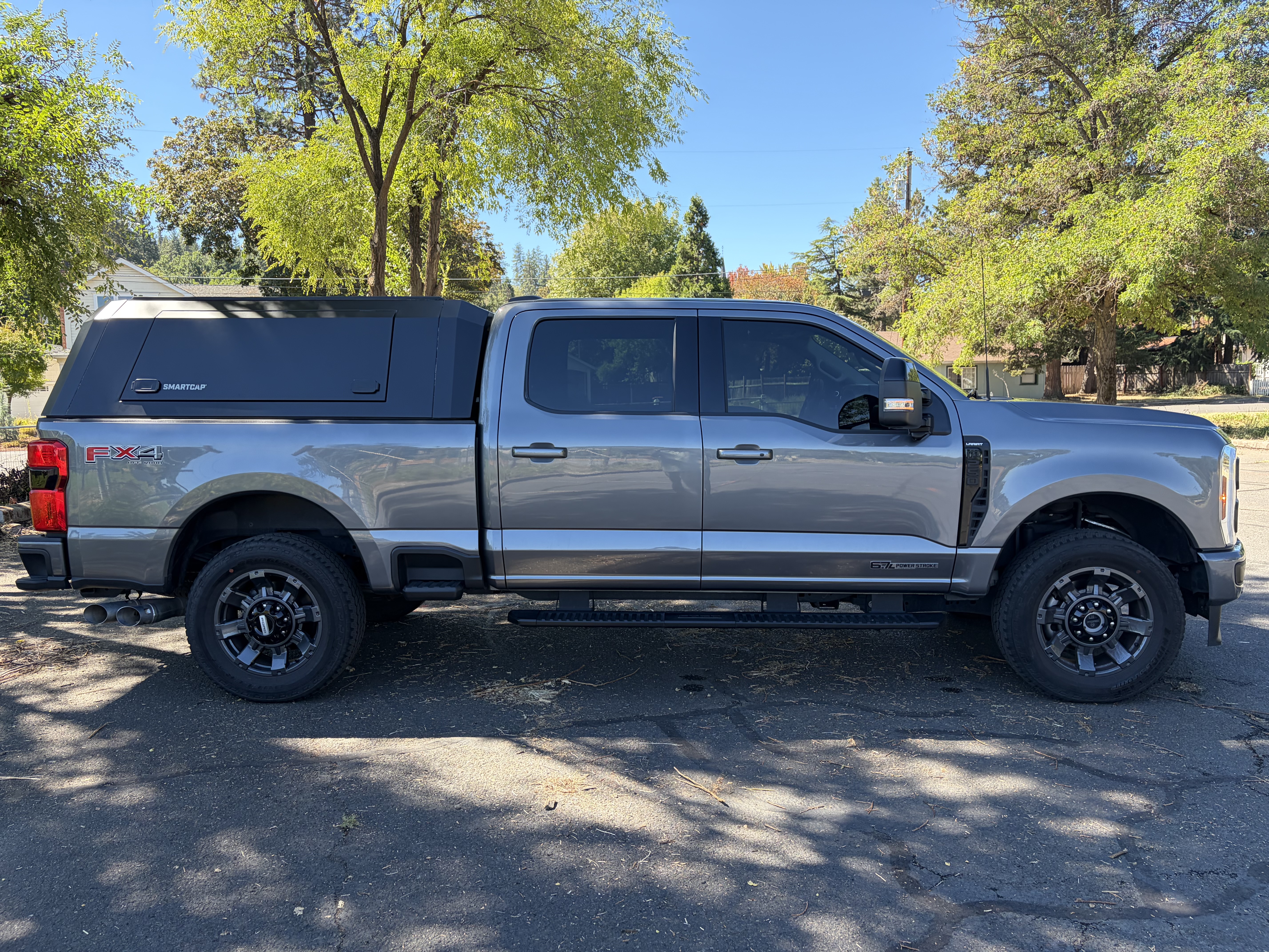 Used 2024 Ford F250 Lariat w/ Lariat Ultimate Package AWD/4WD image 2