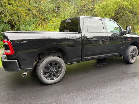 Used 2024 RAM 2500 Laramie w/ Night Edition AWD/4WD image 4